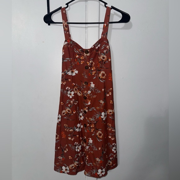 Dress - Picture 1 of 3